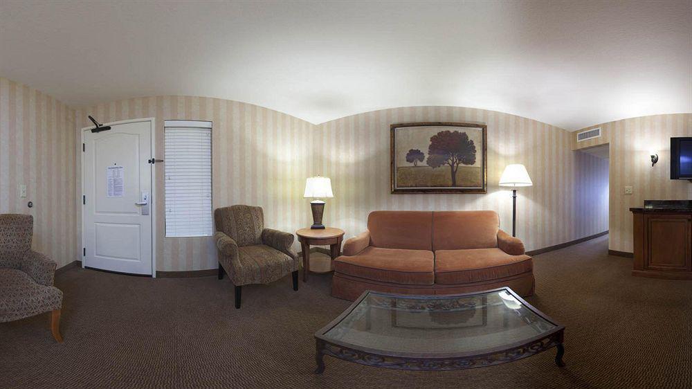 Holiday & Minneapolis-lakeville By Ihg 3* Lakeville